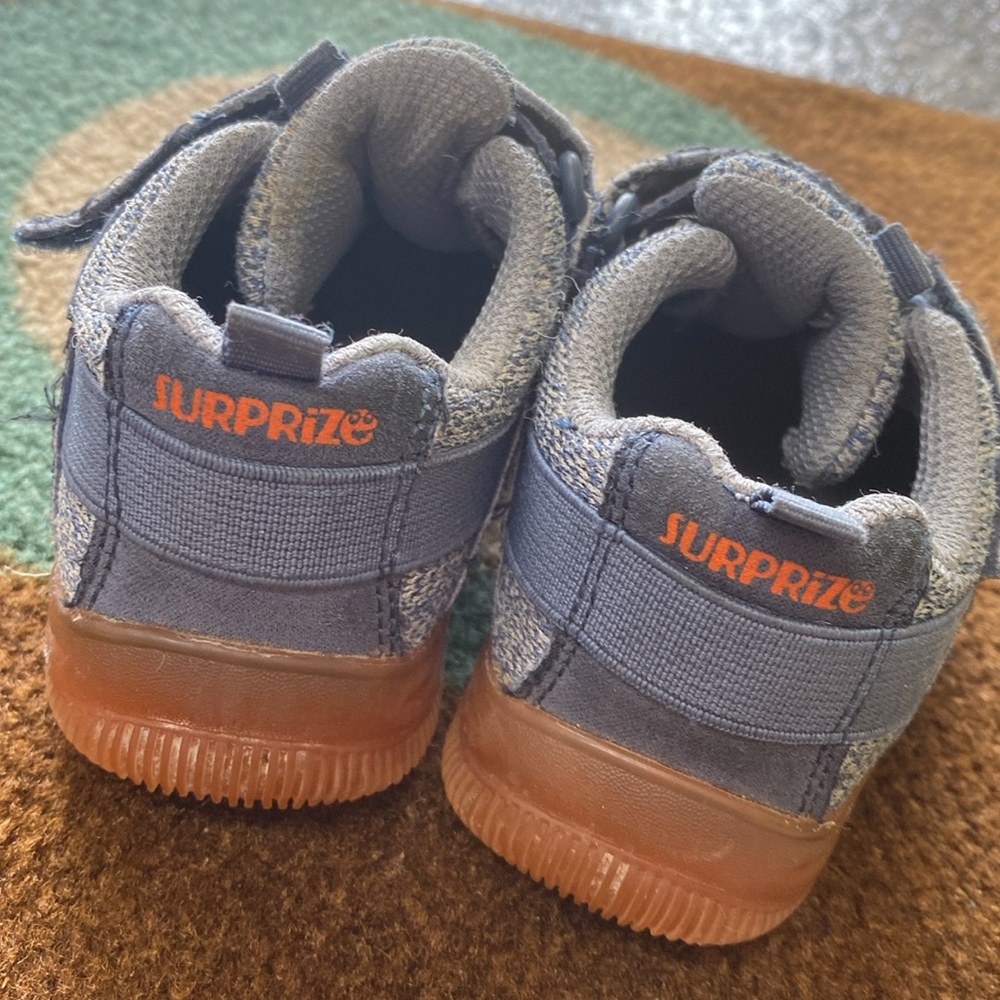 Toddler boys Shoes set of 4 size 6 - Picture 8 of 12